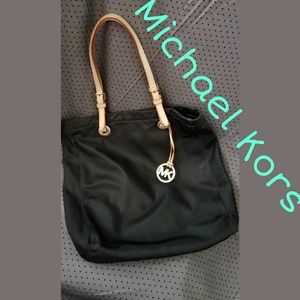 Michael Kors jetset shopper bag ** Bundle special*